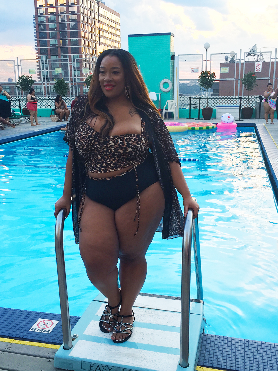 Plus Size//Curvy Pool Party Outfits