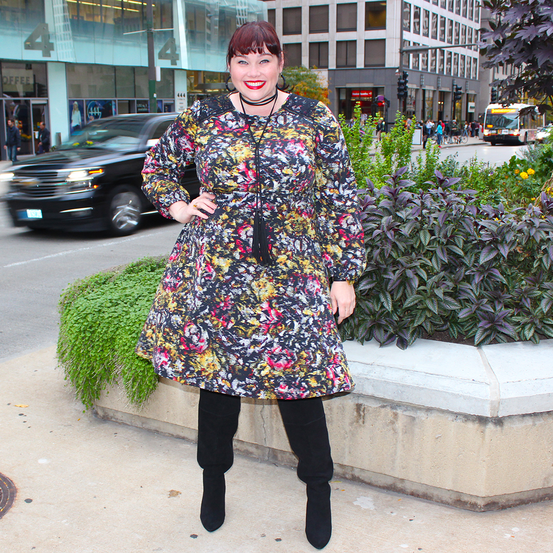 Chicago Plus Size Blogger Amber from Style Plus Curves in London Times Curve Plus Size Dress, digital print, fall fashion, Harper, fit-and-flare