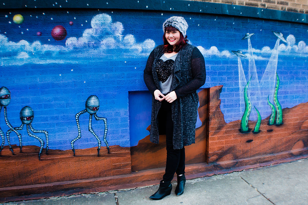 Plus Size Blogger Amber in front of an Alien Mural in Logan Square, Chicago