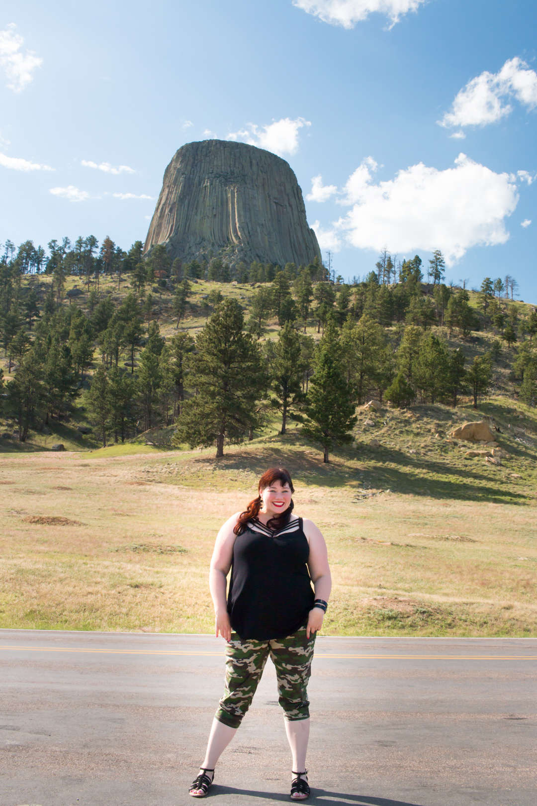 Loralette Review, Style Plus Curves, Chicago Blogger, Chicago Plus Size Blogger, Plus Size Blogger, Amber McCulloch, Loralette, Avenue Plus, Loralette Plus Size Camo Pants, Cage V-Neck Tank, Devil's Tower, Wyoming