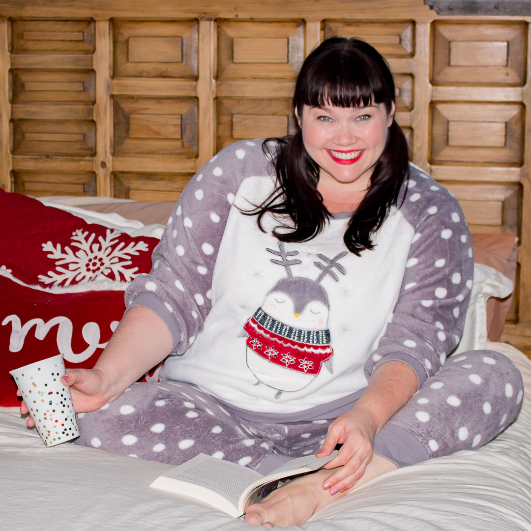 Simply Be Penguin Pajamas, plus size holiday looks, Plus Size Fashion, Style Plus Curves, Chicago Blogger, Chicago Plus Size Blogger, Plus Size Blogger, Amber McCulloch