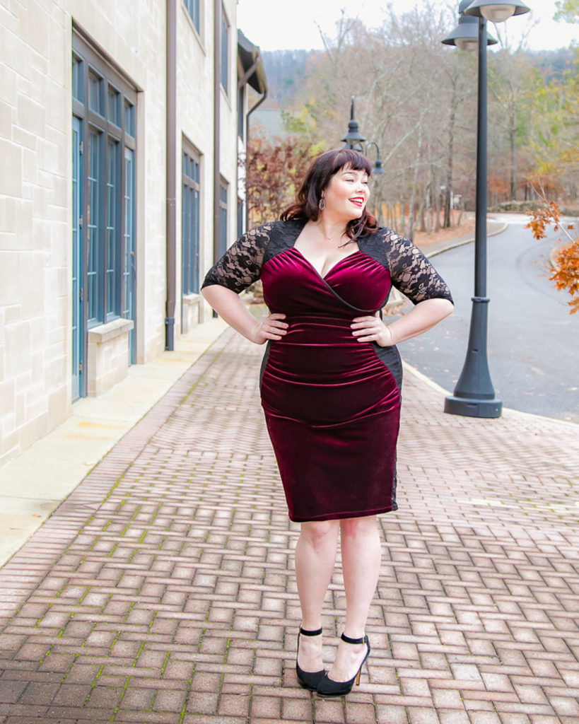 best dress style for plus size hourglass