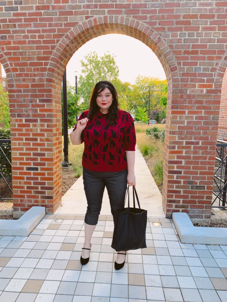 plus size blogger, fashion blogger in plus size cat sweater