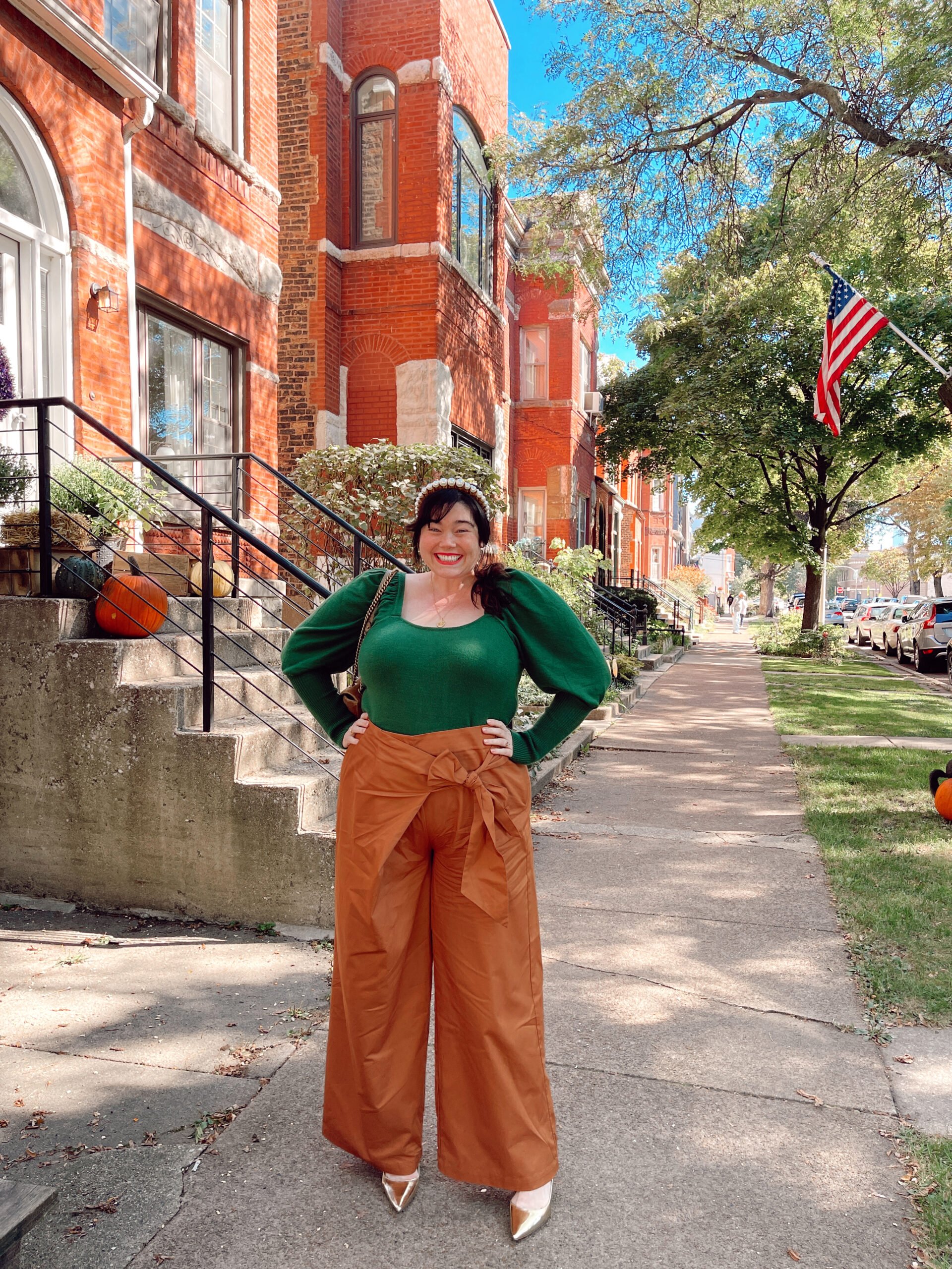 green top and wide leg rust brown pants, plus size outfit inspo for fall