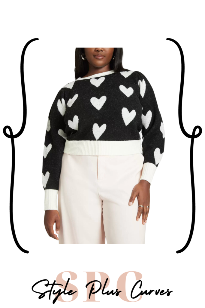 Plus Size Black and White Heart Patterned Cropped Sweater